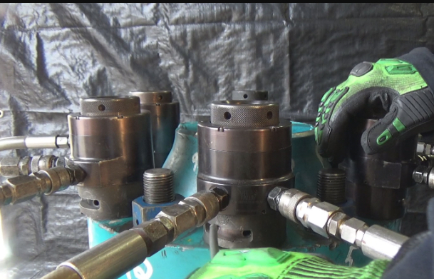 Hydraulic bolt tensioner Hire Bromley